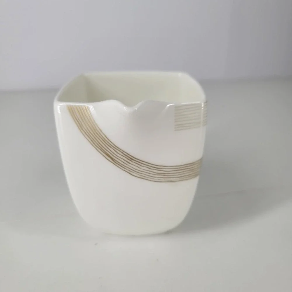 Mikasa Bone China Modern Art AN002 Creamer Pitcher‎ Gold Geometric Design